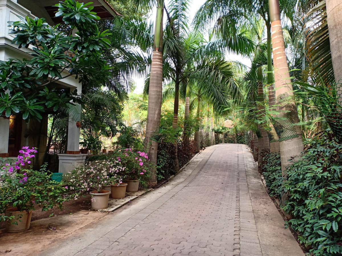 Mystica Resort Lonavala Exterior foto